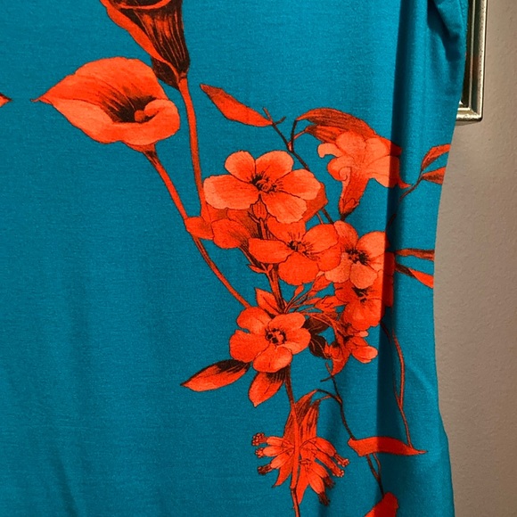 Teal and Red Floral Women's Top - Picture 7 of 8